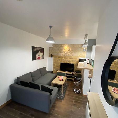 Agreable Appartement In Montmartre Paris Exterior photo