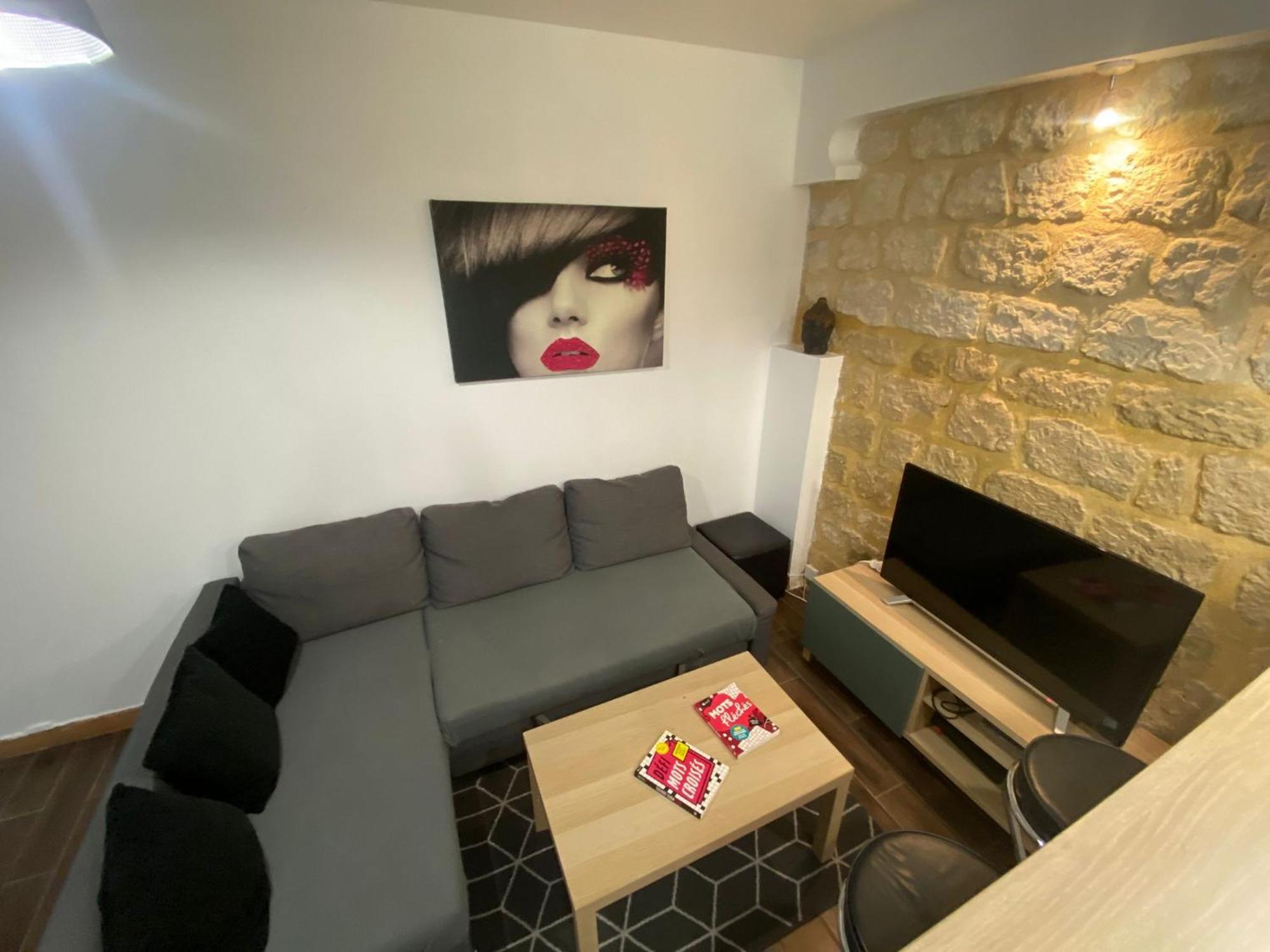 Agreable Appartement In Montmartre Paris Exterior photo
