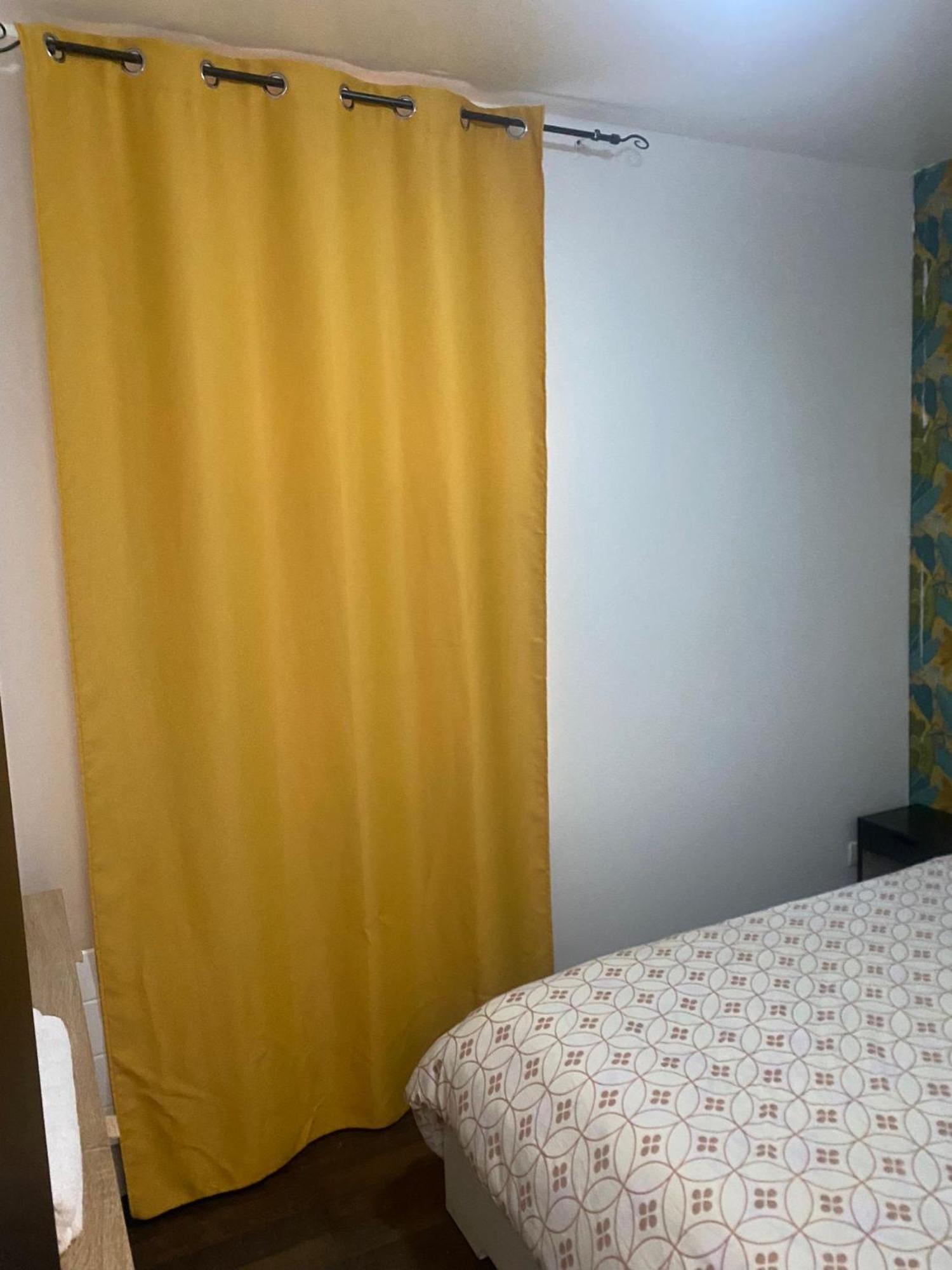 Agreable Appartement In Montmartre Paris Exterior photo
